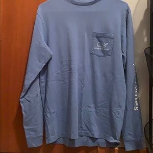 Men’s Vineyard Vines long sleeve tee!